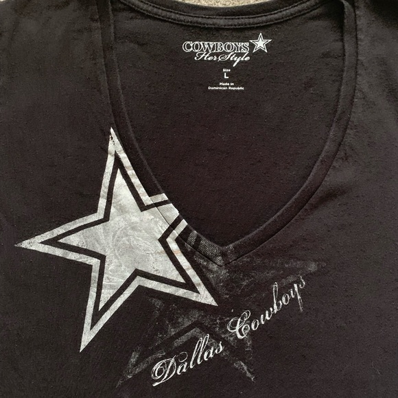 Dallas Cowboys Black Short Sleeve V-neck Tee Shirt - Picture 2 of 5